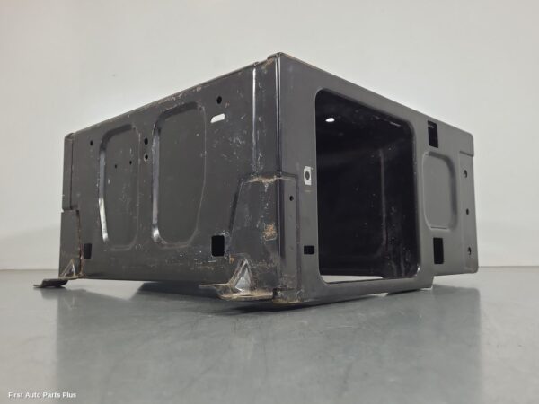 2010 MERCEDES VITO Seat Box