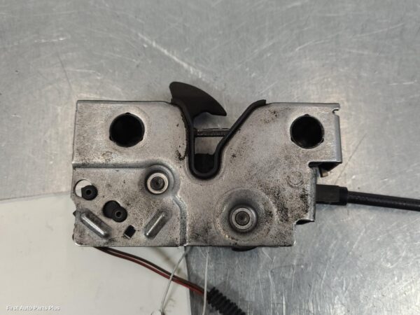 2020 VOLKSWAGEN CRAFTER Bonnet Lock/Support