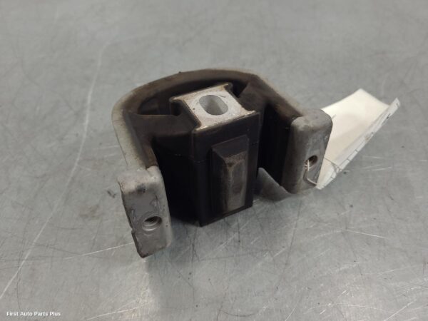 2021 VOLKSWAGEN TRANSPORTER Mount
