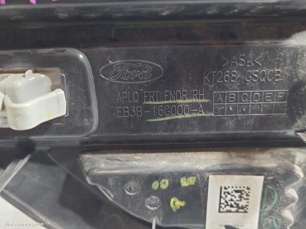 2020 FORD RANGER Right Guard