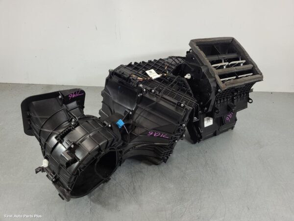 2021 VOLKSWAGEN TRANSPORTER Heater Core/Box