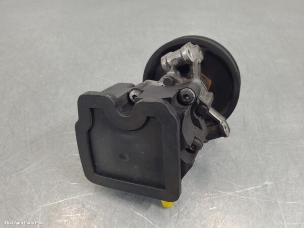 2009 MERCEDES SPRINTER Steering Pump