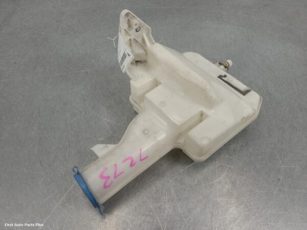 2019 MERCEDES SPRINTER Washer Bottle