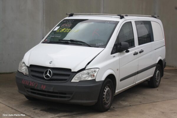 2014 MERCEDES VITO Courtesy Light