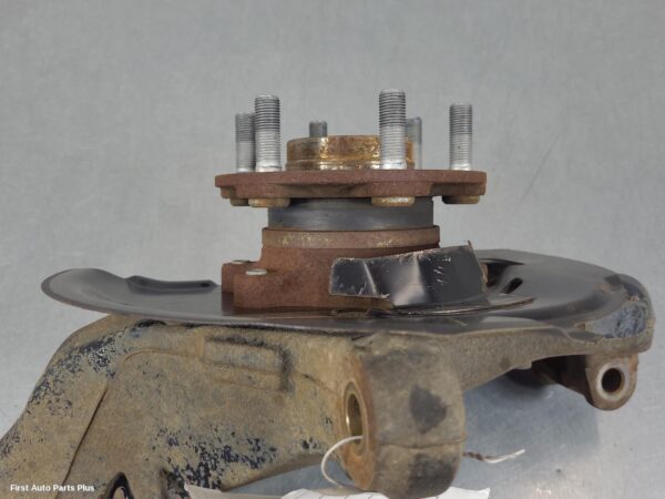 2021 NISSAN NAVARA Left Front Hub Assembly