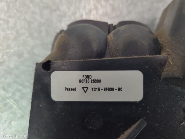 2001 FORD TRANSIT Pedal Assembly