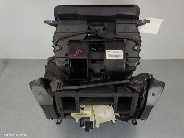 2012 MERCEDES VITO Heater Core/Box