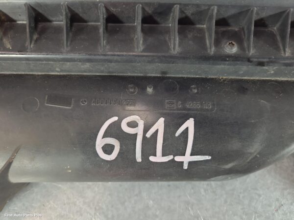 2013 MERCEDES VIANO Air Cleaner/Box