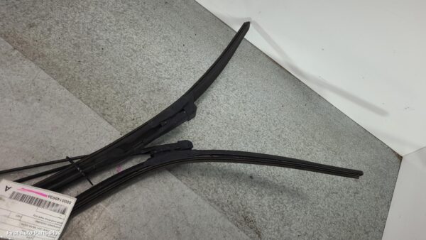2007 MERCEDES VITO Wiper Arm