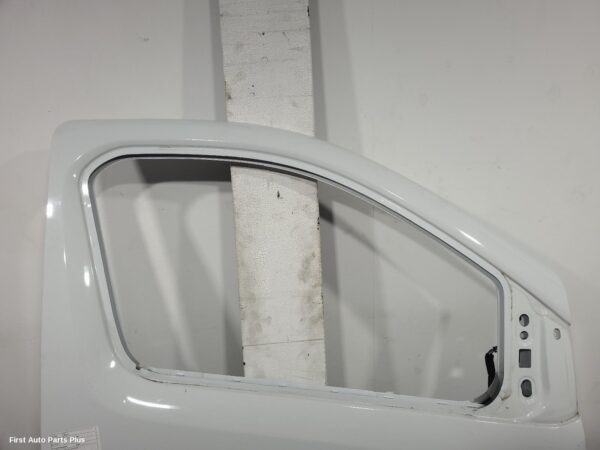 2024 RENAULT TRAFIC Right Front Door