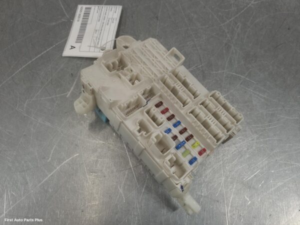 2012 TOYOTA HILUX Fuse Box