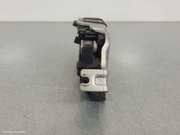 2016 MERCEDES VITO Door/Boot/Gate Lock
