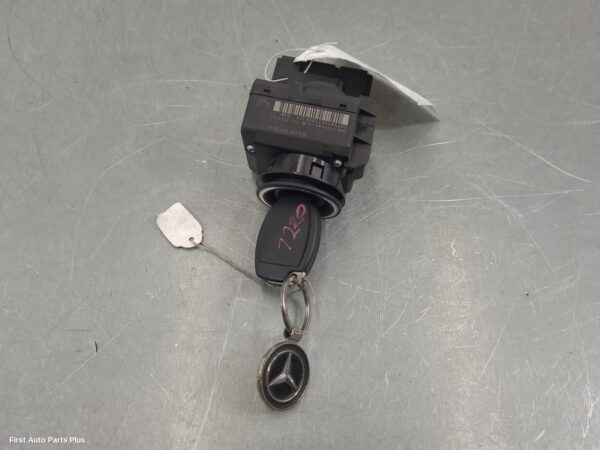 2017 MERCEDES SPRINTER Ignition W/ Key