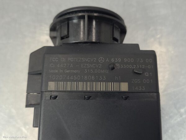 2012 MERCEDES VITO Ignition W/ Key