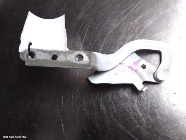 2014 MERCEDES VITO Bonnet Hinge/Strut