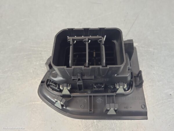 2021 RENAULT MASTER Trim Panel