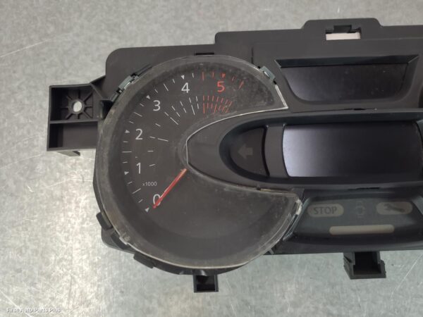 2021 RENAULT TRAFIC Instrument Cluster