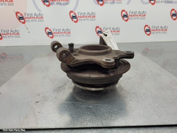 2018 MERCEDES VITO Right Rear Hub Assembly