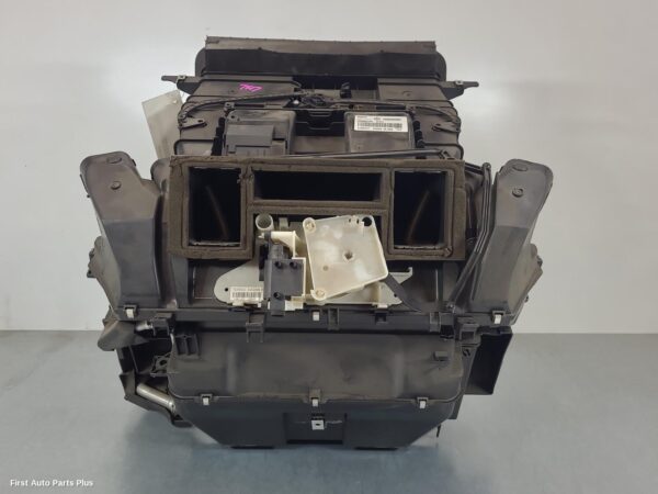 2013 MERCEDES VITO Heater Core/Box