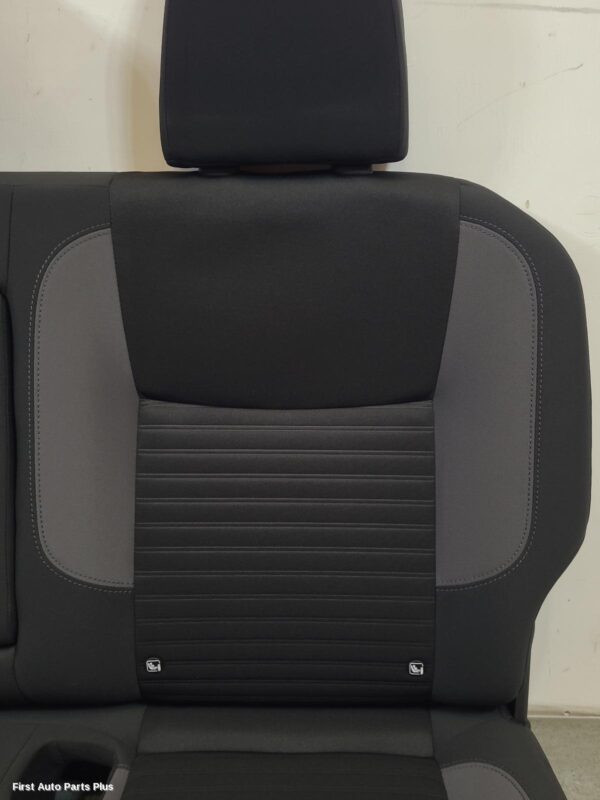 2021 NISSAN NAVARA 2nd Seat (Rear Seat)