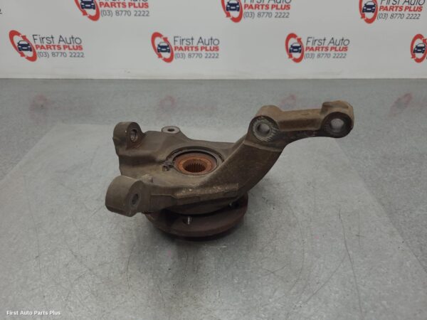 2013 RENAULT TRAFIC Right Front Hub Assembly