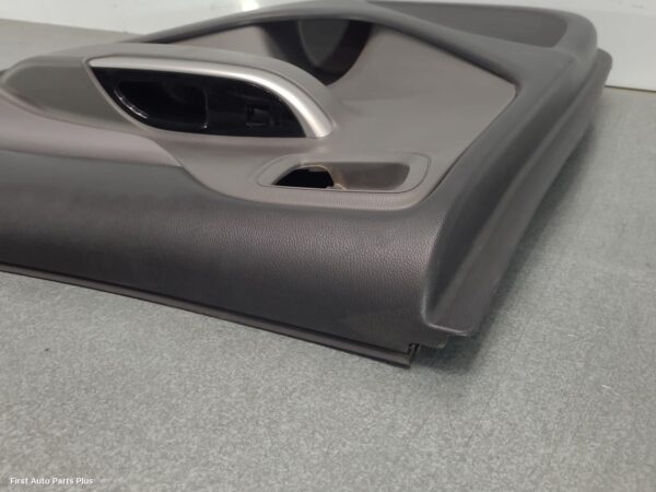2017 MITSUBISHI TRITON Door Trim