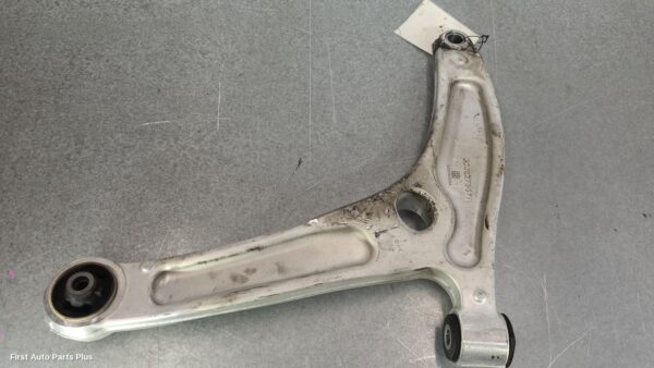 2023 LDV DELIVER 9 Right Front Lower Control Arm