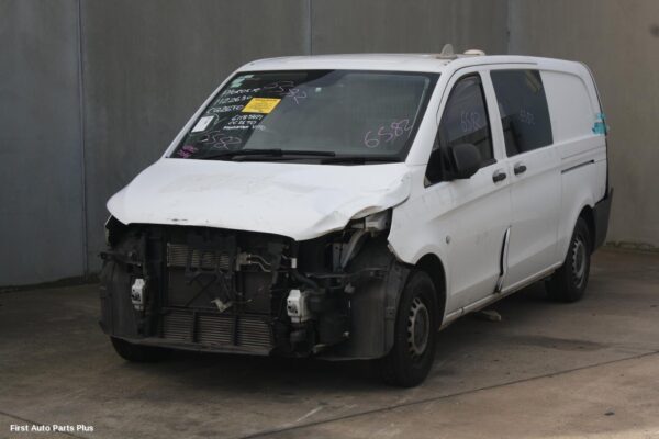 2018 MERCEDES VITO Door/Boot/Gate Lock