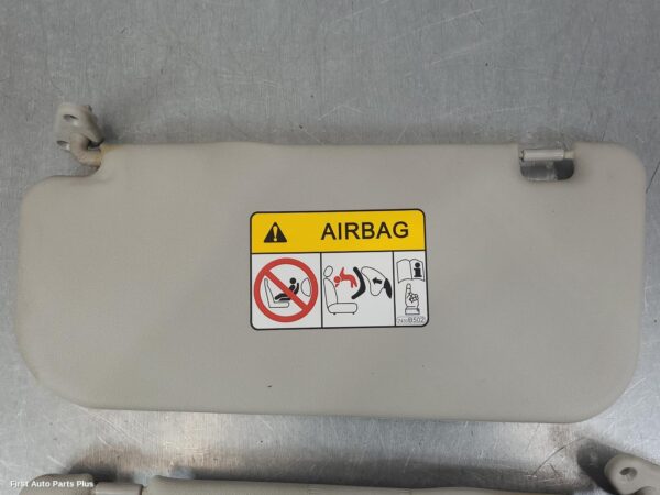 2016 MITSUBISHI TRITON Sunvisor