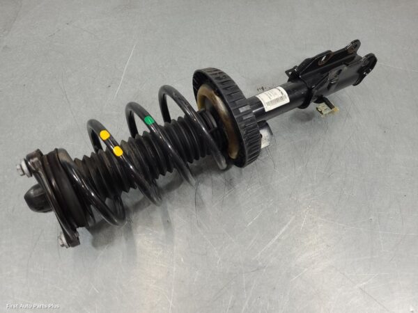 2020 MERCEDES VITO Right Front Strut