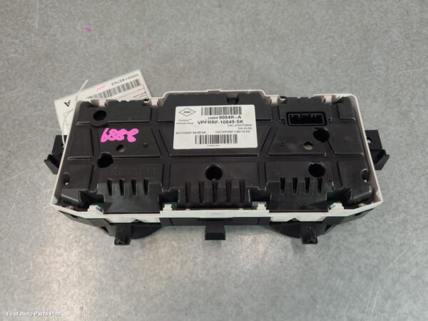 2021 RENAULT TRAFIC Instrument Cluster