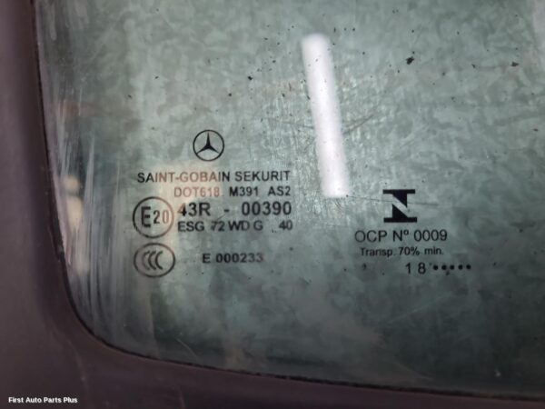 2019 MERCEDES SPRINTER Right Front 1/4 Door Glass