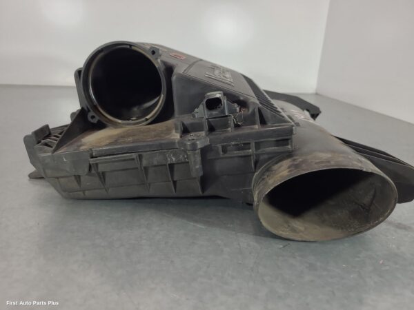 2013 MERCEDES VIANO Air Cleaner/Box