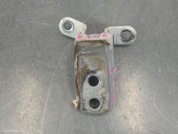 2012 TOYOTA HILUX Door Hinge/Runner