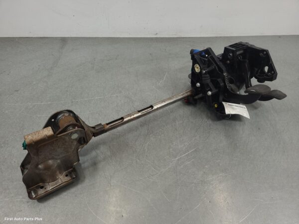 2021 RENAULT TRAFIC Pedal Assembly