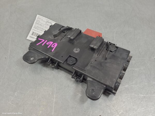 2020 VOLKSWAGEN CRAFTER Fuse Box