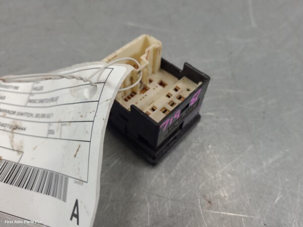 2006 TOYOTA HILUX Misc Switch/Relay