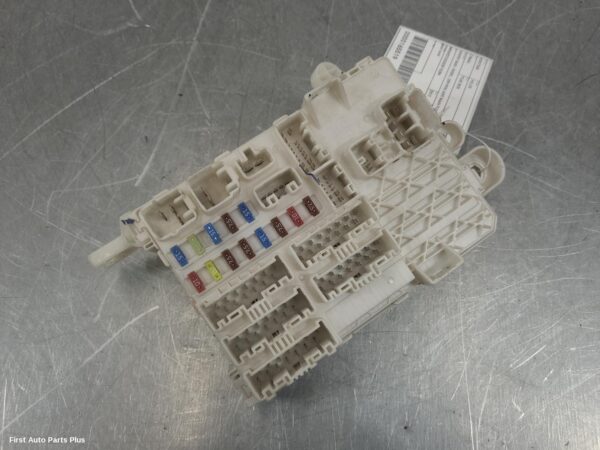 2012 TOYOTA HILUX Fuse Box