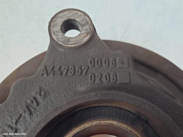 2017 MERCEDES VITO Left Rear Hub Assembly
