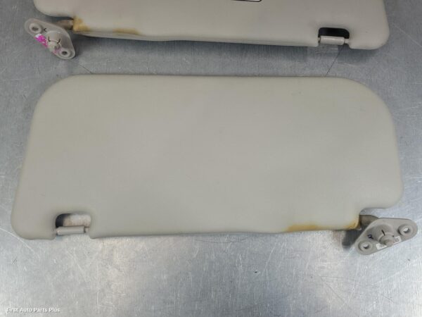 2016 MITSUBISHI TRITON Sunvisor