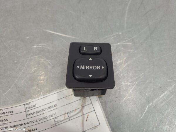 2006 TOYOTA HILUX Misc Switch/Relay