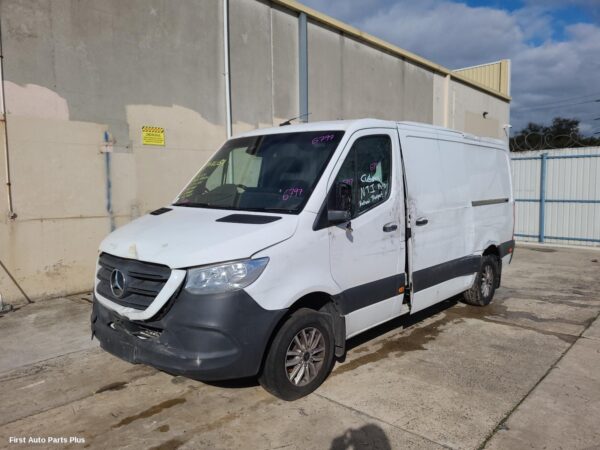 2019 MERCEDES SPRINTER Fan