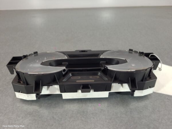 2021 RENAULT TRAFIC Instrument Cluster