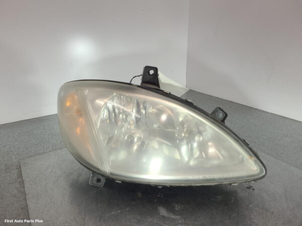 2010 MERCEDES VITO Right Headlamp