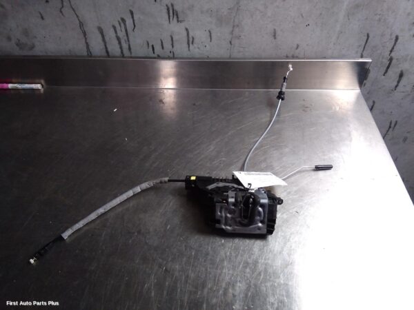 2018 MERCEDES VITO Door/Boot/Gate Lock