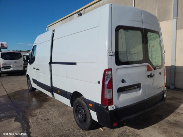 2017 RENAULT MASTER Starter