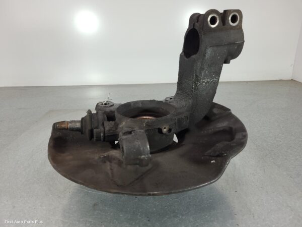 2011 VOLKSWAGEN TRANSPORTER Right Front Hub Assembly