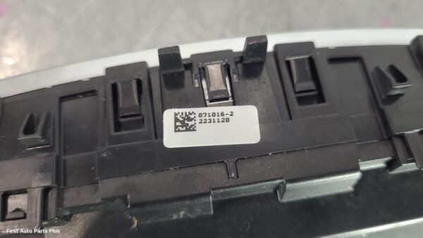 2017 MERCEDES VITO Heater/Ac Controls