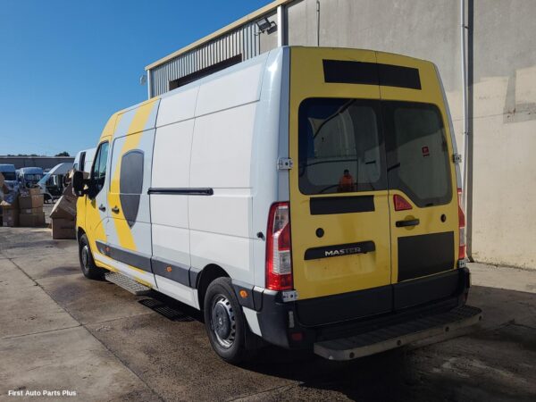 2018 RENAULT MASTER Bootlid/Tgate Hinge