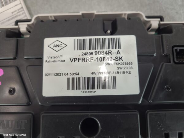 2021 RENAULT TRAFIC Instrument Cluster
